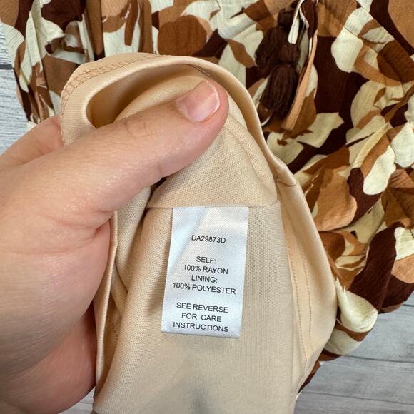 Aakaa Women's Brown & Cream Floral Waisted Dress Size Medium - Picture 6 of 7